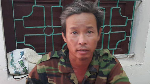 Dùng xà beng đâm thủng phổi đồng nghiệp