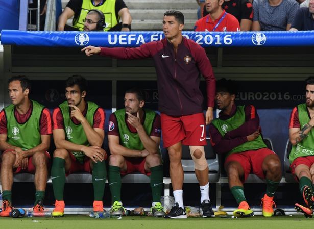 Rời sân sớm, Ronaldo