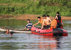 Học bơi trên sông, trẻ 11 tuổi cùng 'thầy' chết thương tâm