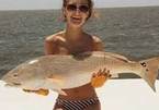 Instagram ngập ảnh gái xinh che 'núi đôi' bằng cá