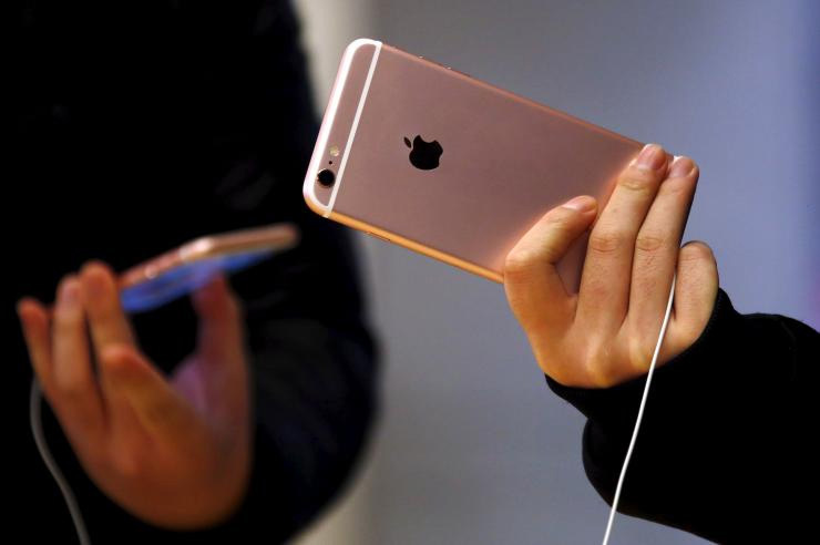 Apple lại bị kiện vì tính năng sạc nhanh của iPhone 6s