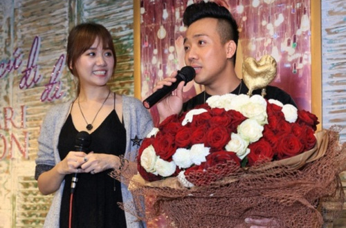 Cư dân mạng 'bóc mẽ' màn Trấn Thành cầu hôn Hari won