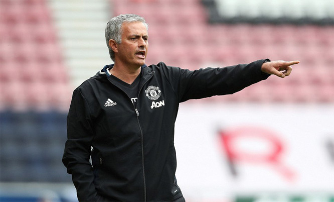 MU thắng đẹp ở trận ra mắt Mourinho
