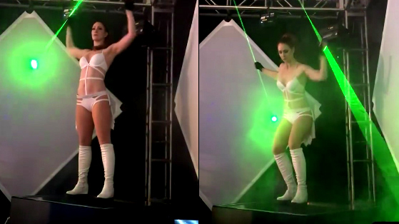 Xem màn biểu diễn laser kỳ ảo của cô gái sexy