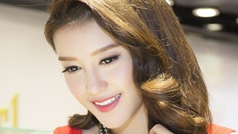 Á hậu Huyền My bị