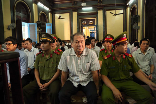 Phạm Công Danh kêu trí nhớ, thị lực kém