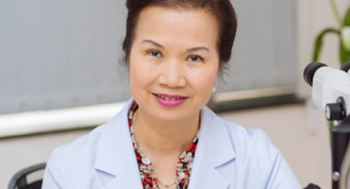 Vitamin cho mắt khoẻ tuổi trung niên