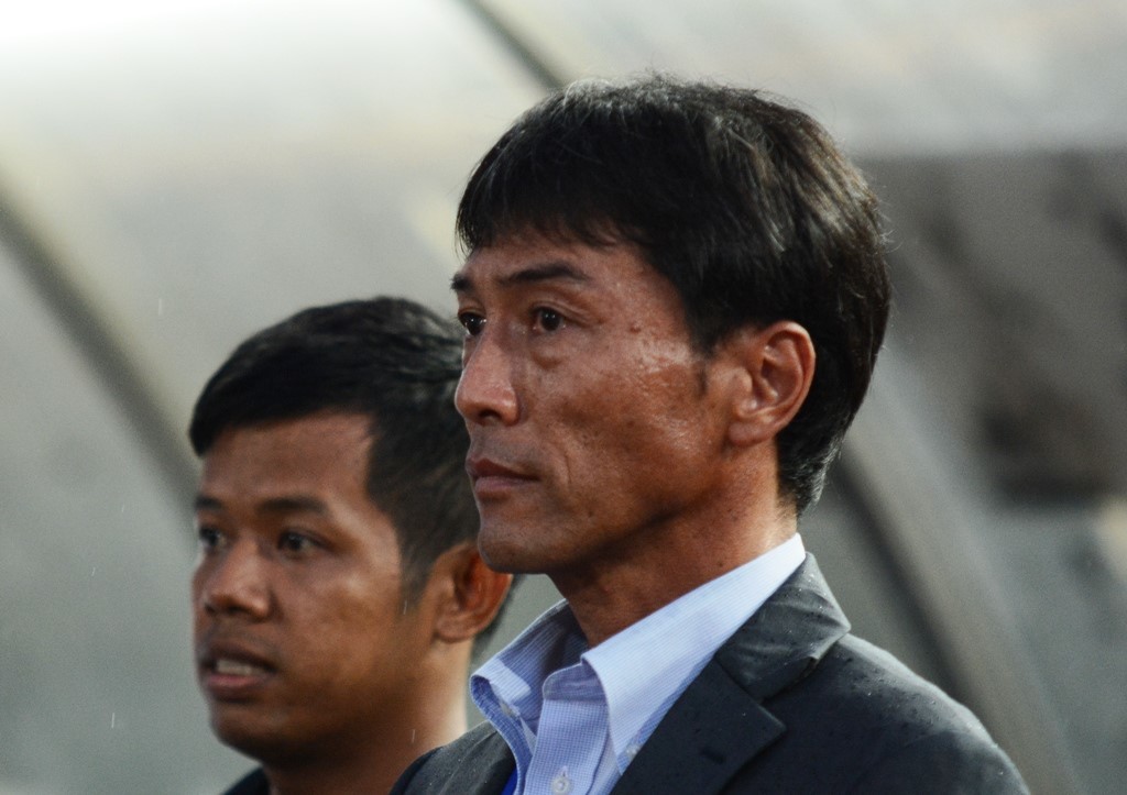 HLV U16 Campuchia khóc nức nở khi thua U16 Việt Nam