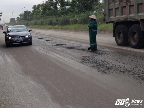 Tài xế xe bồn ngang nhiên ‘giăng bẫy chết người’ trên đại lộ nghìn tỷ