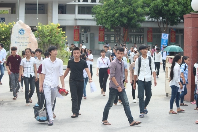 Kiểm tra lại bài thi thí sinh điểm 0 Toán, 10 Vật lí