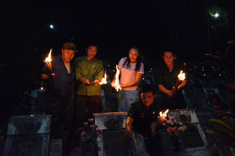 'Hãy về đồng đội ơi! Còn nằm khe đá hay thung sâu'