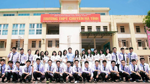 1 lớp có  11 học sinh được tuyển thẳng đại học