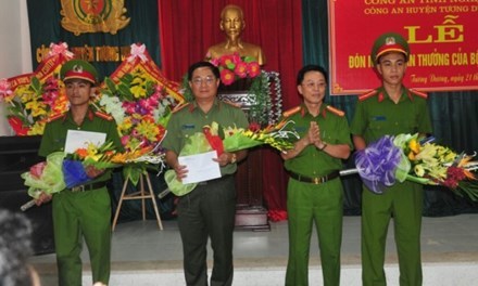 2 cảnh sát điều trị phơi nhiễm sau khi bắt trùm ma tuý