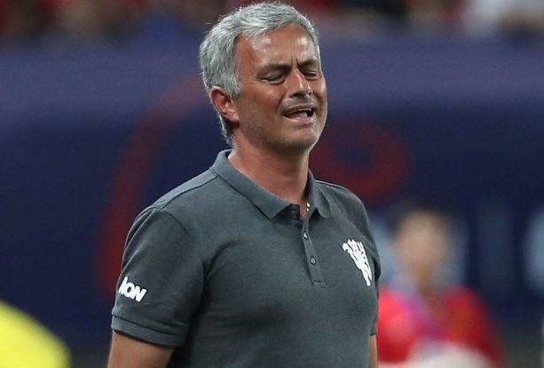 Mourinho mặt méo xẹo, nói gì về thất bại của MU?