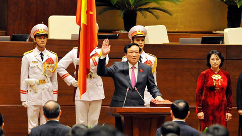 Chánh án TANDTC Nguyễn Hòa Bình tuyên thệ lần hai