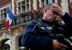 Nước Pháp oằn mình trong 19 tháng bạo lực khủng bố