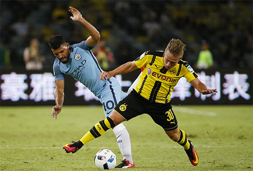 Pep giành chiến thắng đầu tiên cùng Man City