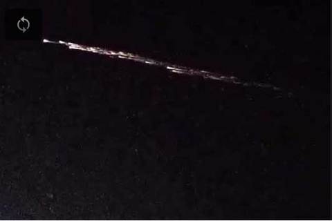 Tên lửa TQ cháy sáng trên troi Mỹ