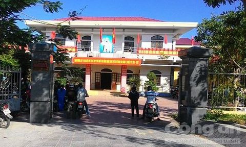 Buộc thôi việc Phó chủ tịch thị trấn liên quan vụ đánh ghen