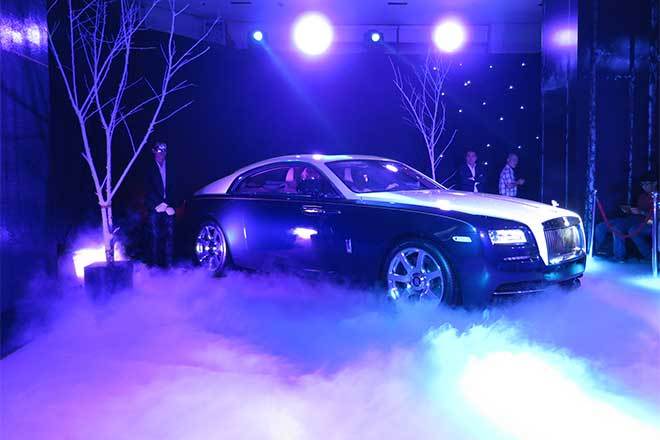 Bán 1 xe Rolls-Royce, lãi 12 xe Camry, bí mật sau ma trận giá ôtô tại Việt Nam