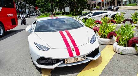 Bộ ba siêu xe Lamborghini chính hãng 