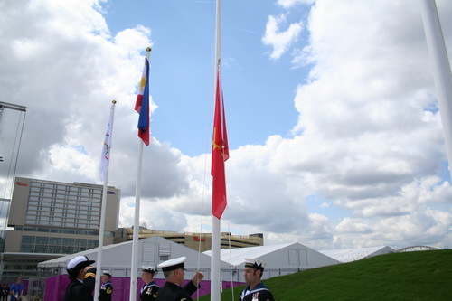Xúc động nhìn cờ Việt Nam tung bay tại Olympic 2016
