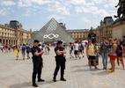 Hàng chục du khách Trung Quốc bị tấn công ở Paris