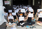 Sinh viên biểu tình 4 ngày phản đối hệ tại chức
