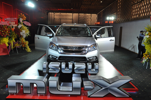 ISUZU mu-X ra mắt tại Việt Nam