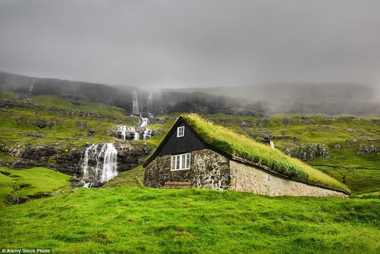 Những ngôi nhà cỏ đẹp như cổ tích trên thế giới