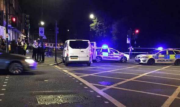 Chém giết kinh hoàng ở trung tâm London, nghi là khủng bố