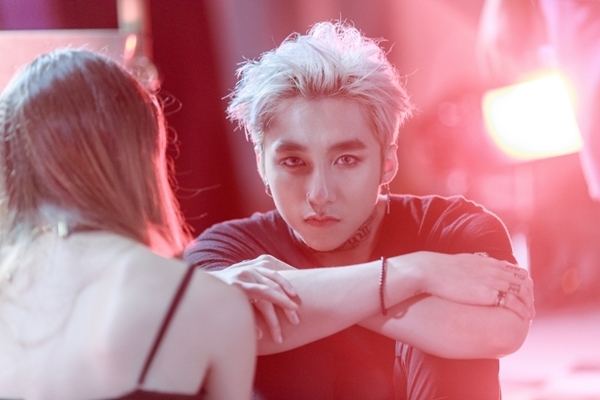 'Vua đạo nhạc' hay 'Hoàng tử V-pop'?