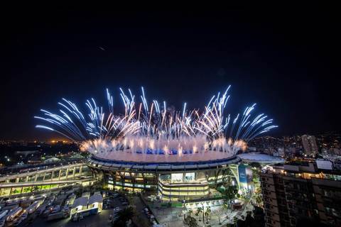 Màn pháo hoa rực rỡ chào mừng Olympic 2016