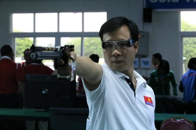Hoàng Xuân Vinh vào chung kết 10m súng ngắn hơi