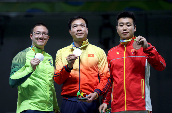 Hoàng Xuân Vinh giành HCV Olympic 2016: Vượt ngưỡng!
