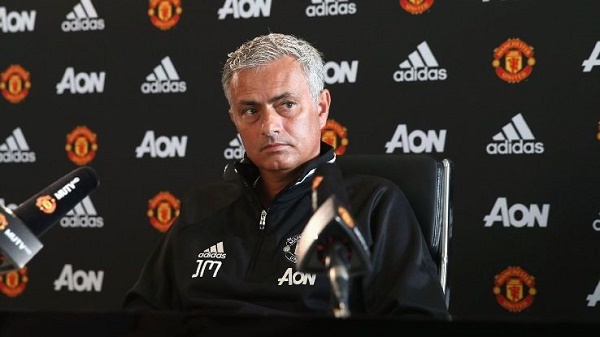 MU xác nhận Pogba trở lại, Mourinho cảnh báo tức thì