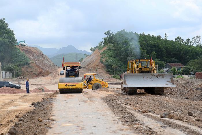 Vay Trung Quốc 7.000 tỷ làm cao tốc: Có thực sự cần thiết?