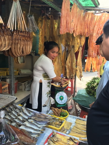Chợ Miên, Sài Gòn, khô cá lóc, Camphuchia, quận 10, Lê Hồng Phong