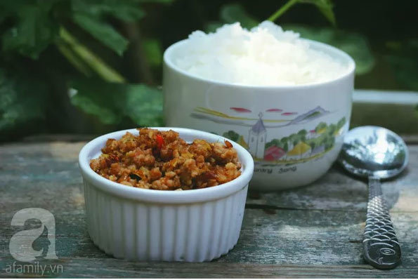 Bí quyết gia truyền làm mắm tép chưng thịt siêu ngon