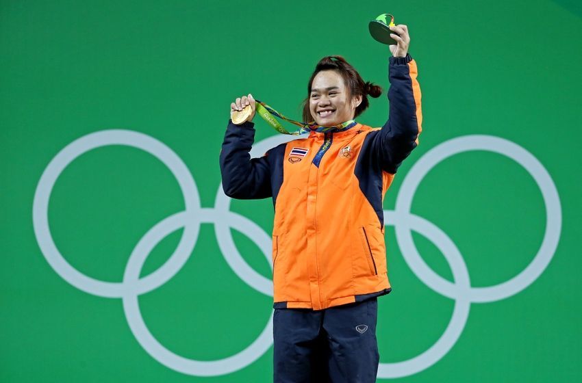 Lập cú đúp HC vàng cử tạ, Thái Lan vào top 10 Olympic 2016