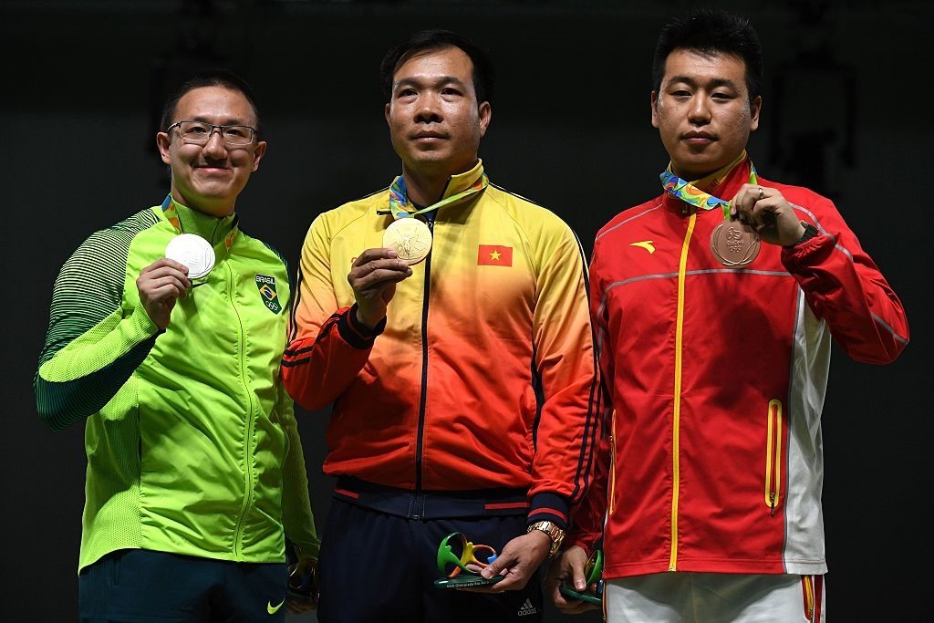 Hoàng Xuân Vinh lọt top 5 VĐV xuất sắc nhất Olympic 2016
