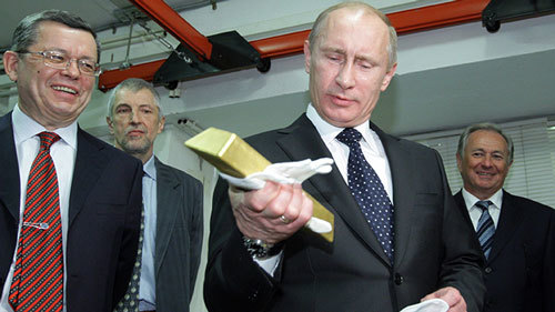 Putin đầu cơ vàng, cả thế giới e ngại