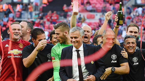 MU và cuộc chinh phục của Mourinho