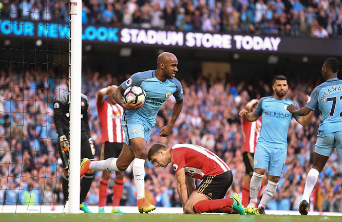 Pep vận đỏ, Man City thắng may phút chót