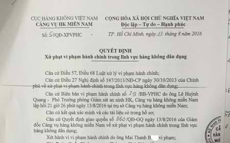 Không tìm thấy điện thoại, khách VIP tát tiếp viên hàng không