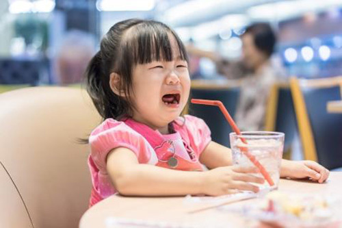 5 câu nói khiến trẻ đang đòi hỏi, nhõng nhẽo 'ngừng ngay lập tức'