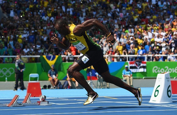 Usain Bolt dễ dàng vào chung kết chạy 200m