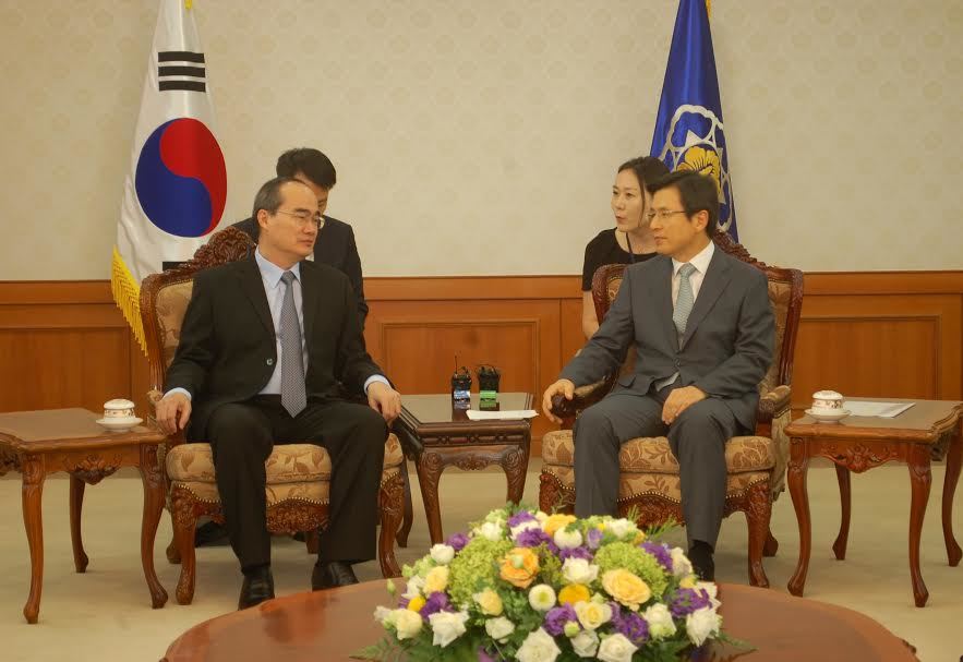 Ông Nguyễn Thiện Nhân chào xã giao Thủ tướng Hàn Quốc