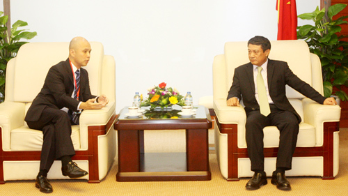 SingTel muốn mua cổ phần của MobiFone