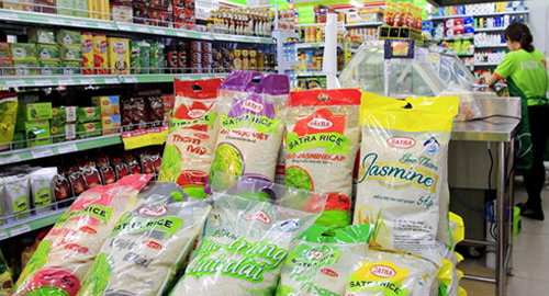 Mừng Quốc khánh, SATRA giảm giá gạo
